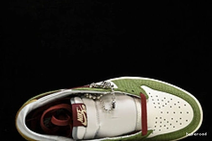 Hyperoad of the Dragon’ Low 1 OG Jordan Air ‘Year 0825